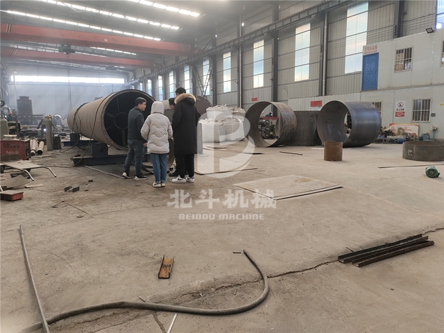 驚喜不斷！客戶實(shí)地考察鋰電池炭化設(shè)備